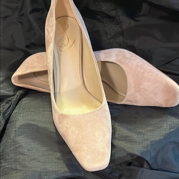 Sam Edelman Bianka Kitten Heel in Antique White - Picture 4 of 4